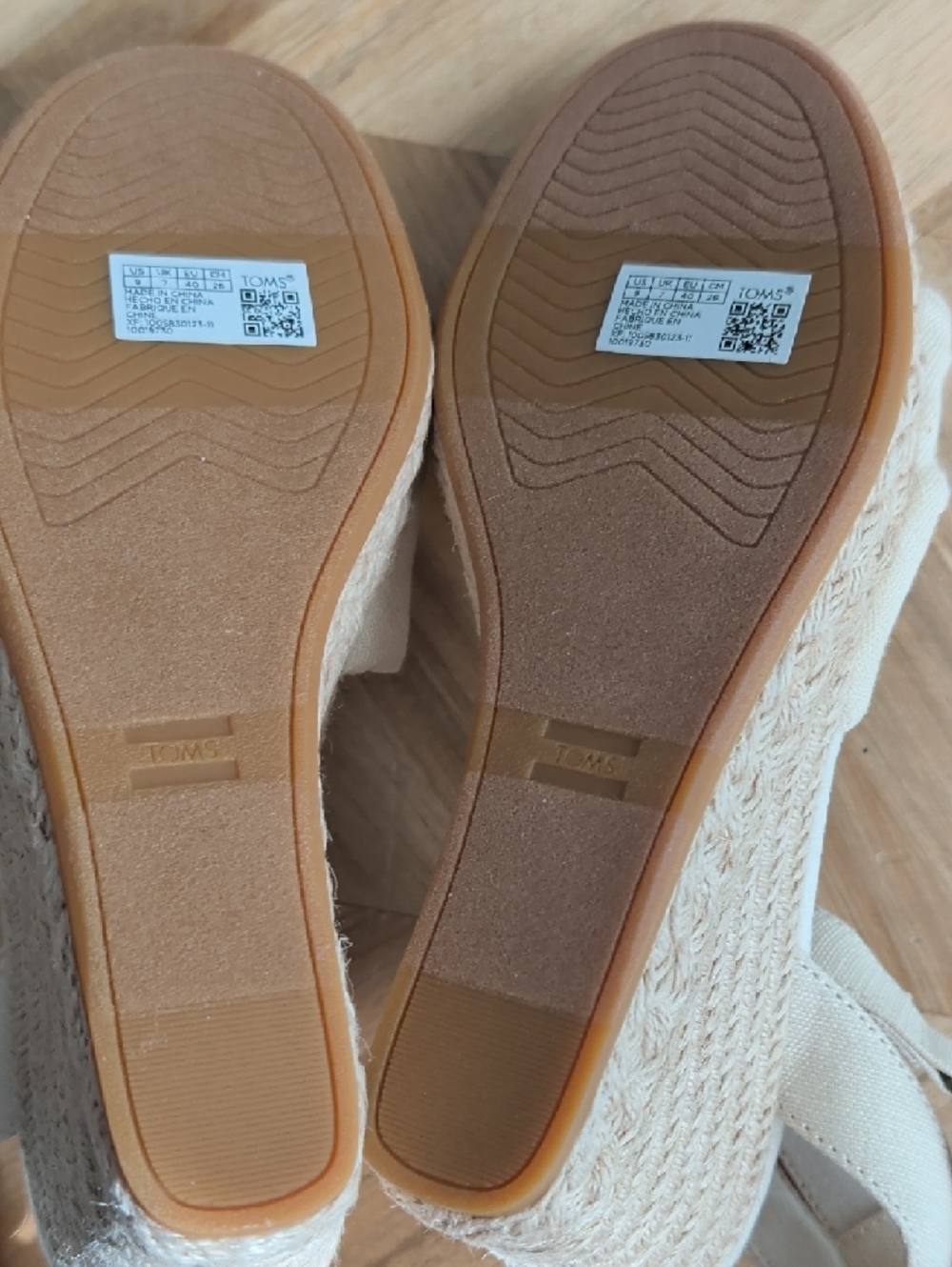 NWOT Toms Cream Canvas Knotted Wedge Sandals - Picture 5 of 5